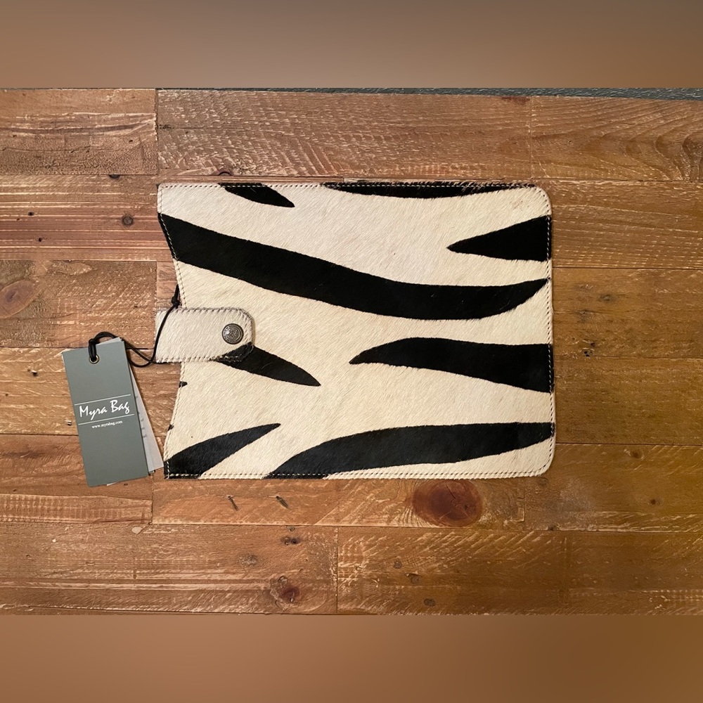 Myra Bag I-Pad Cover